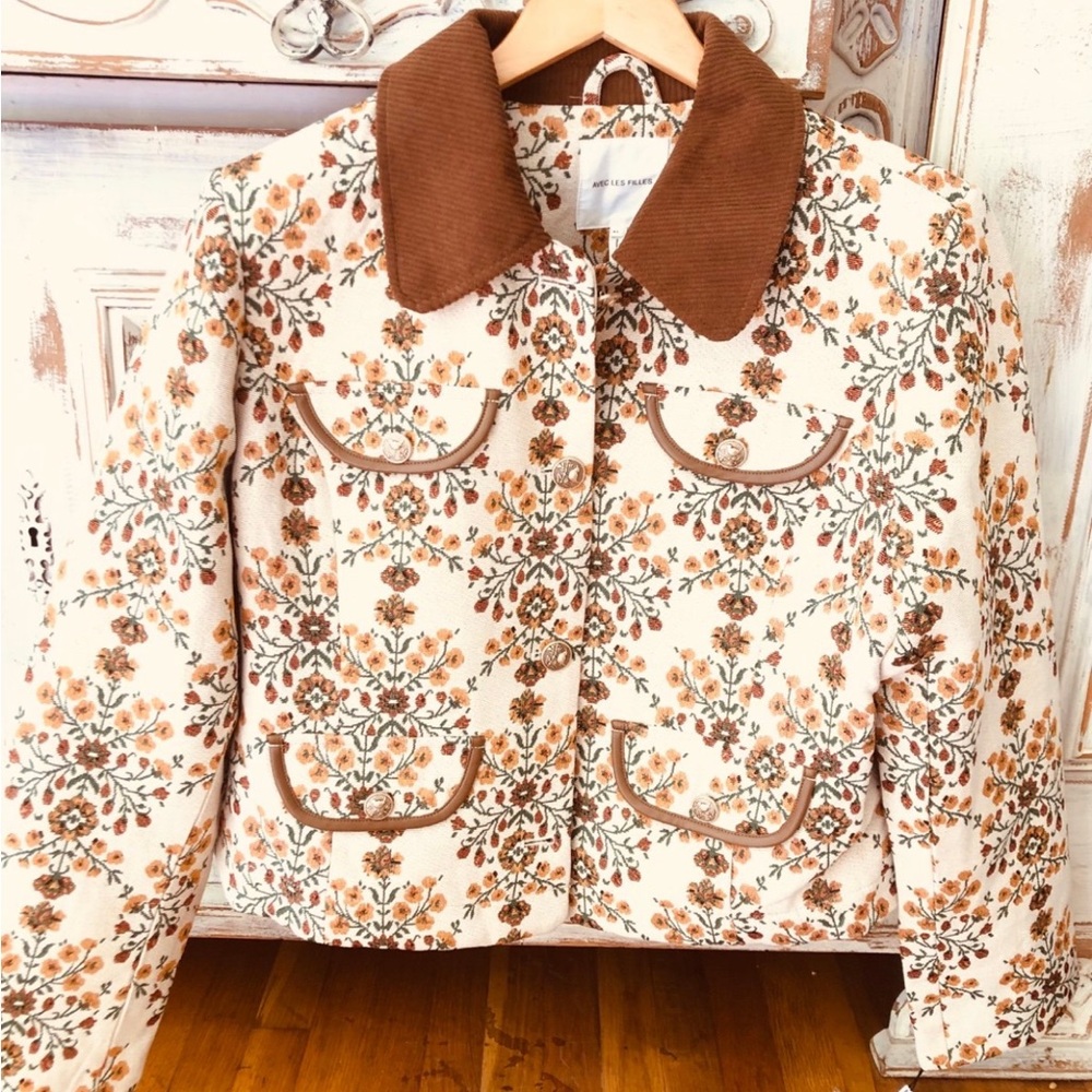 AVEC LES FILLES floral Quilted Jacket with Brown Corduroy Collar - Cream/Brown